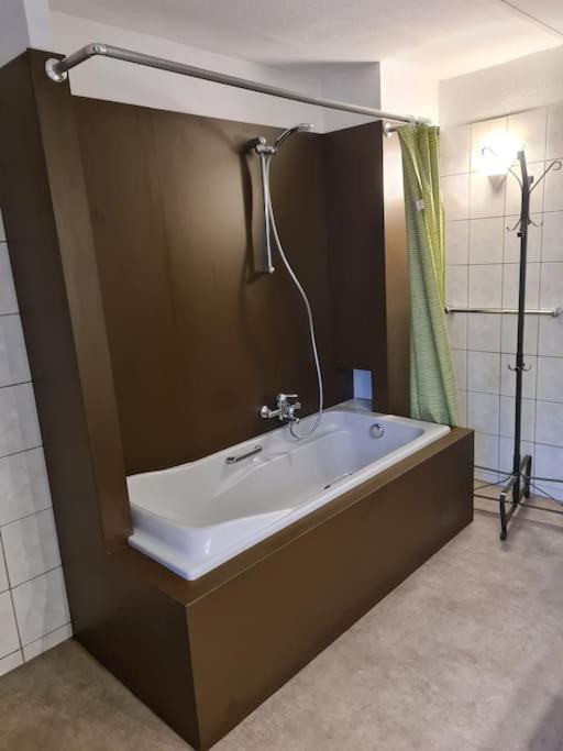Haus Paesch Nahe See Mit Beheiztem Whirlpool/Sauna Bütgenbach Exterior foto
